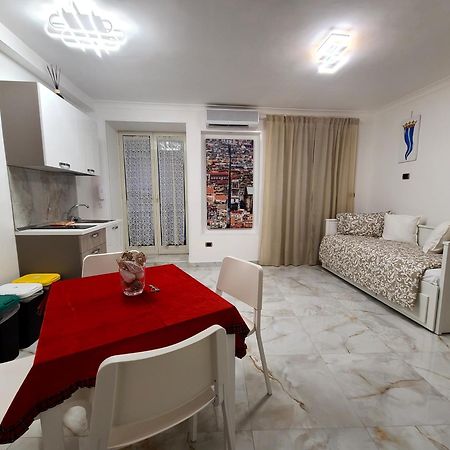 La Casa Di Patta A Spaccanapoli Εξωτερικό φωτογραφία